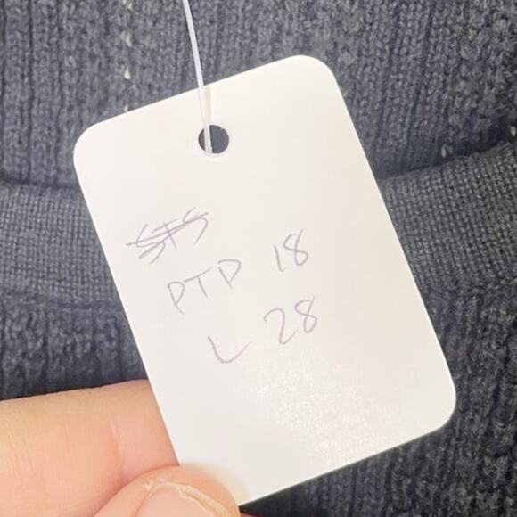 Guess Textured Knit Long Sleeve Thermo Top Size XL - Picture 5 of 9